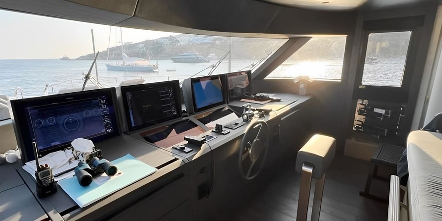 Custom Line Navetta 30