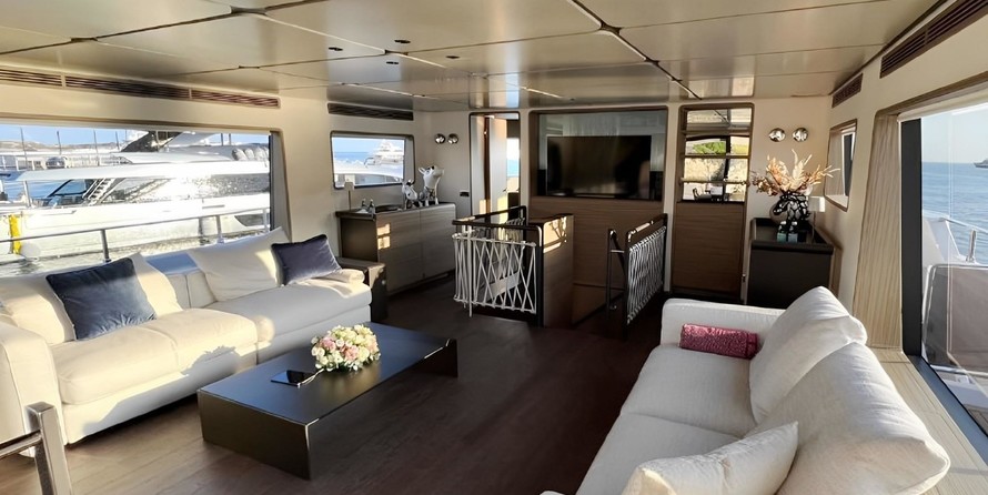 Custom Line Navetta 30