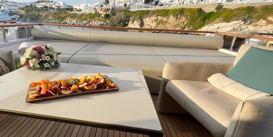 Custom Line Navetta 30