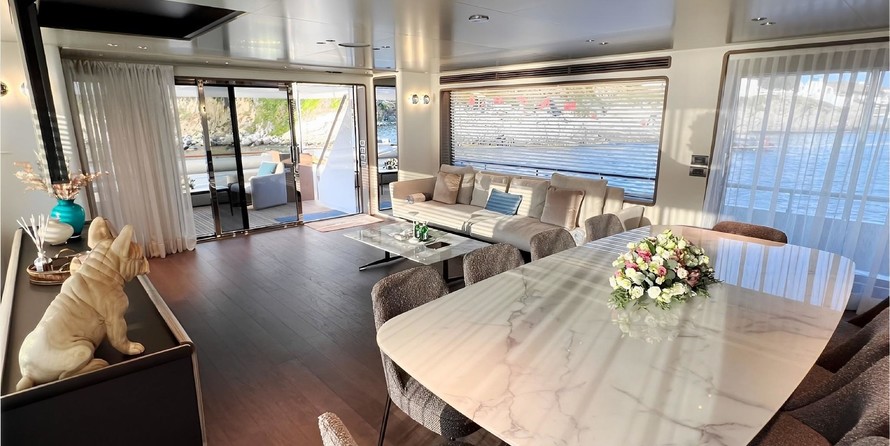 Custom Line Navetta 30