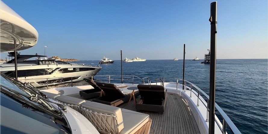 Custom Line Navetta 30