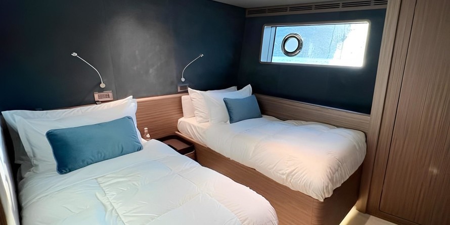 Custom Line Navetta 30