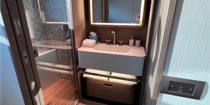 Custom Line Navetta 30