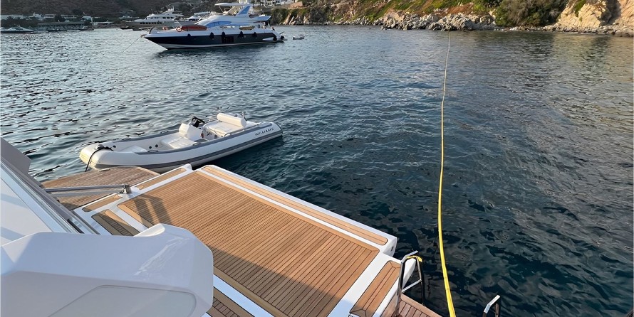 Custom Line Navetta 30