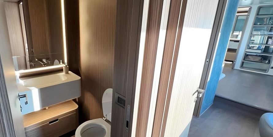 Custom Line Navetta 30