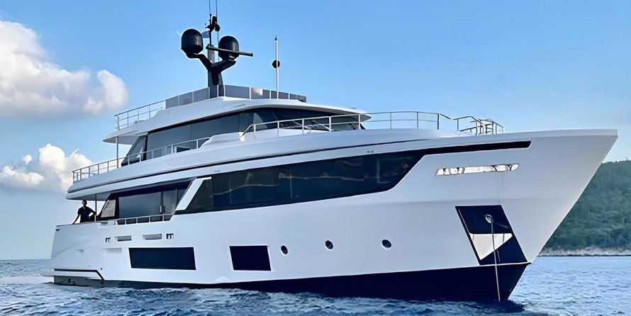Custom Line Navetta 30