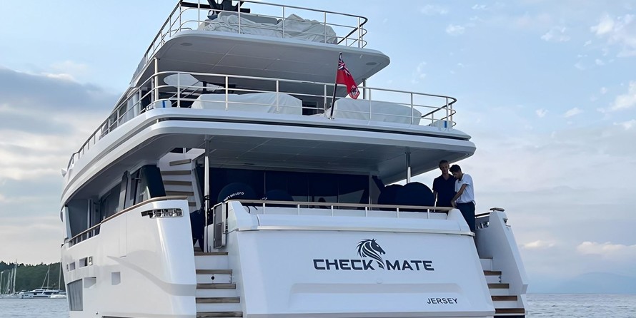 Custom Line Navetta 30