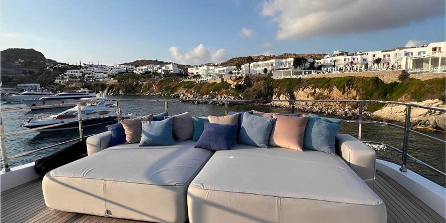 Custom Line Navetta 30