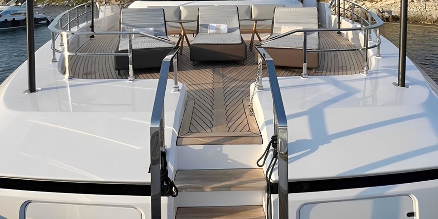 Custom Line Navetta 30