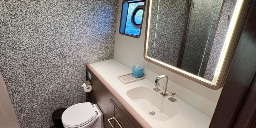 Custom Line Navetta 30