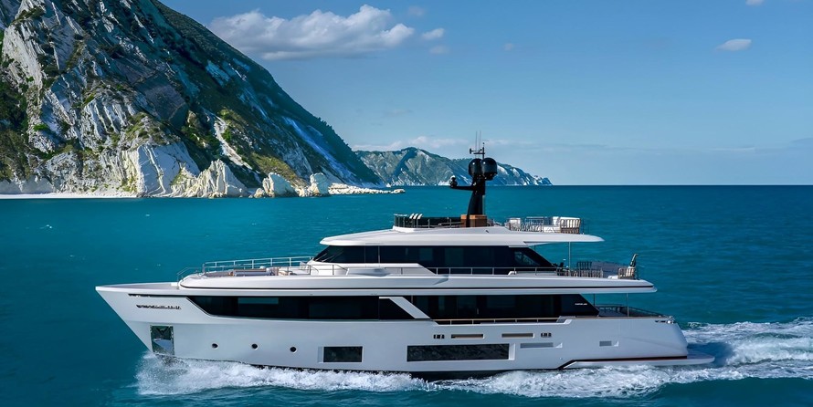 Custom Line Navetta 30