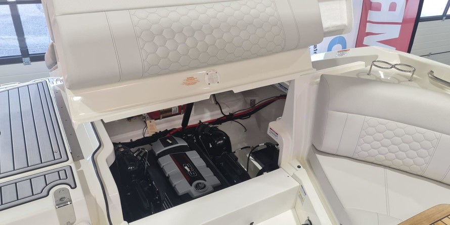 Sea Ray Sun Sport 250