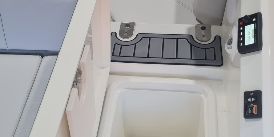 Sea Ray Sun Sport 250