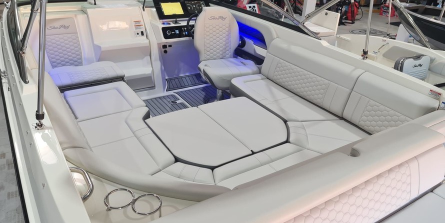 Sea Ray Sun Sport 250