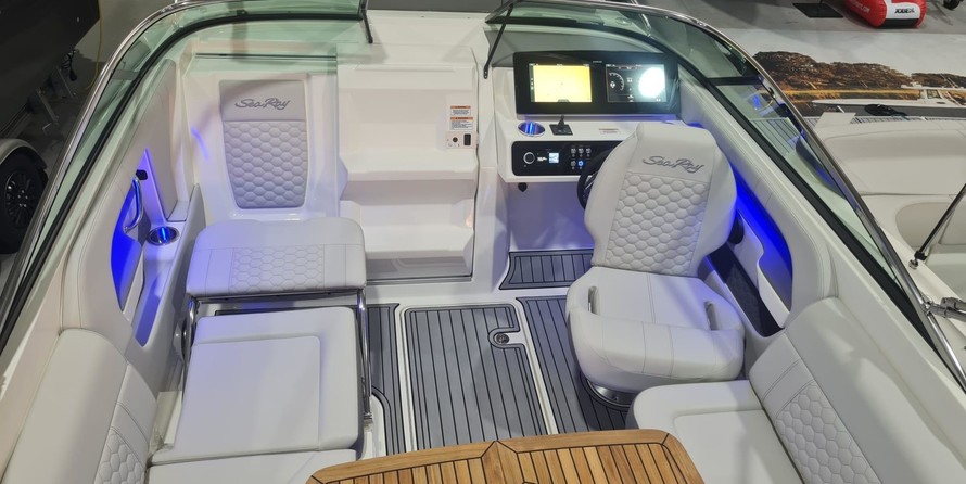 Sea Ray Sun Sport 250