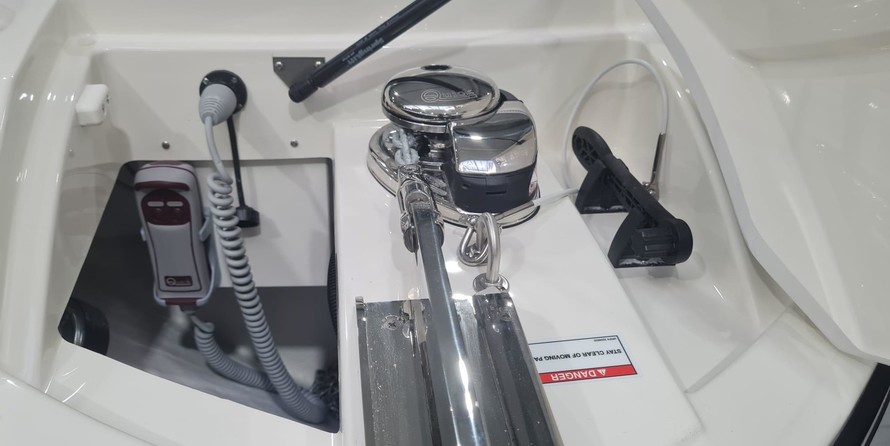 Sea Ray Sun Sport 250