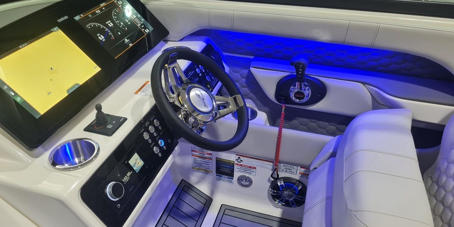 Sea Ray Sun Sport 250