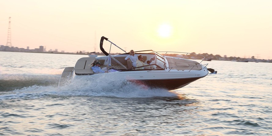 Sea Ray Sun Sport 230