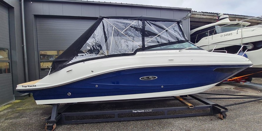 Sea Ray Sun Sport 230