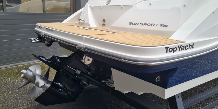 Sea Ray Sun Sport 230