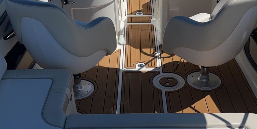 Sea Ray 220 Sundeck
