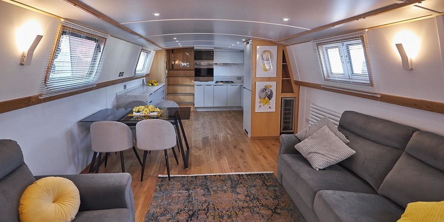 Wide beam narrowboat 65 x 12 hanbury monarch