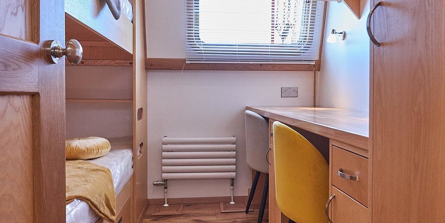 Wide beam narrowboat 65 x 12 hanbury monarch