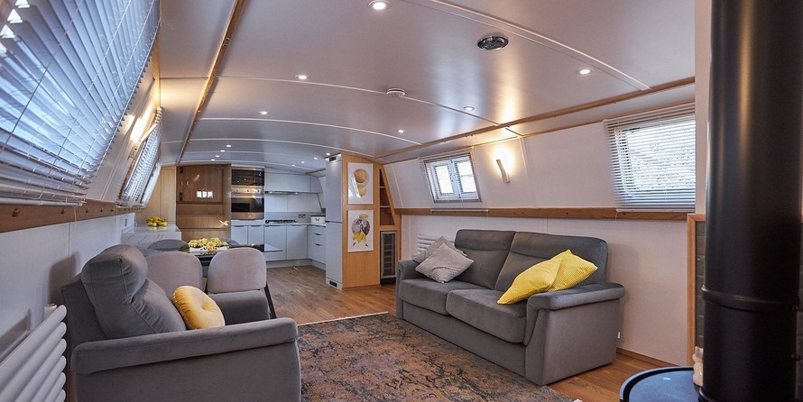 Wide beam narrowboat 65 x 12 hanbury monarch