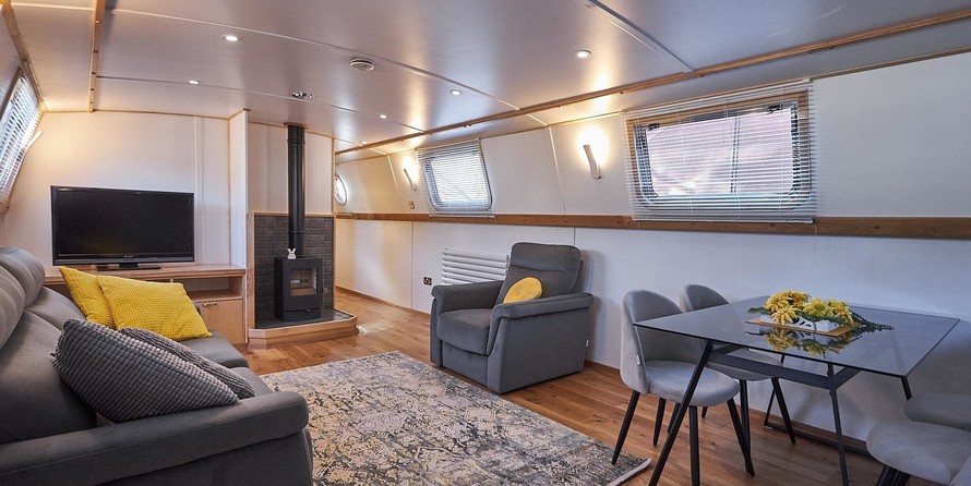 Wide beam narrowboat 65 x 12 hanbury monarch