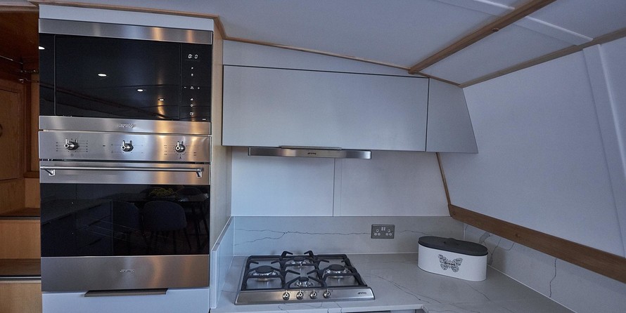 Wide beam narrowboat 65 x 12 hanbury monarch