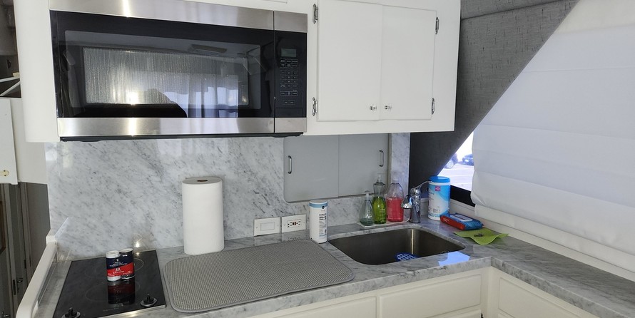 Hatteras 77 Convertible