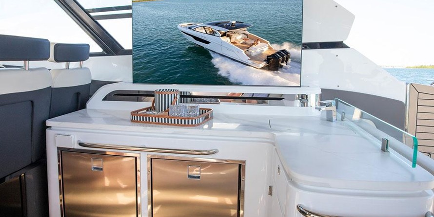 Cruisers Yachts 50 Cantius