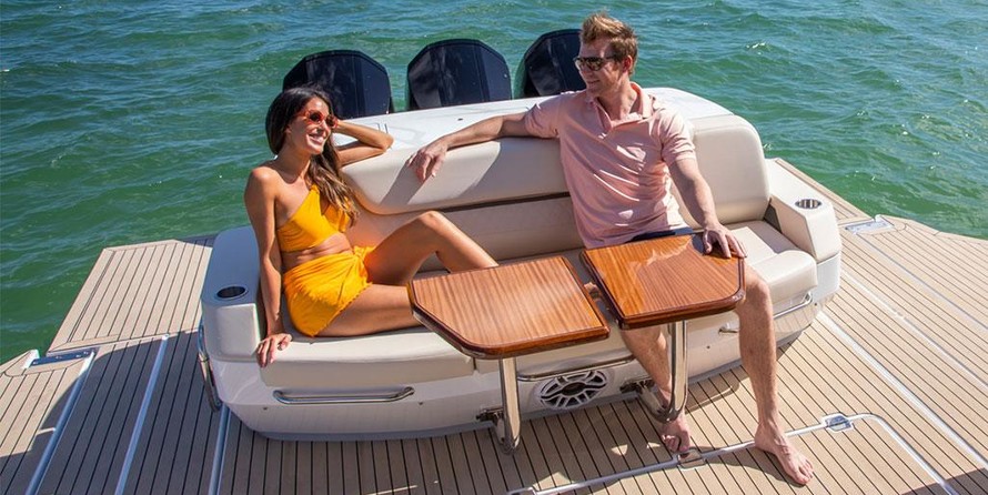 Cruisers Yachts 50 Cantius