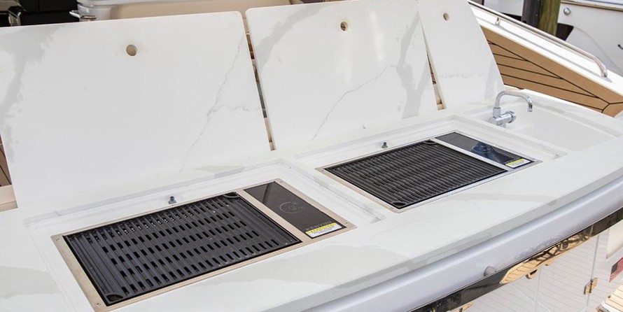 Cruisers Yachts 50 Cantius