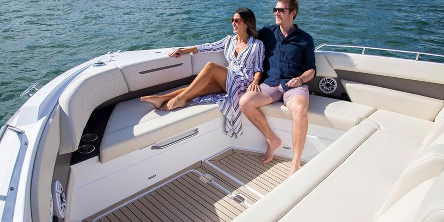 Cruisers Yachts 50 Cantius