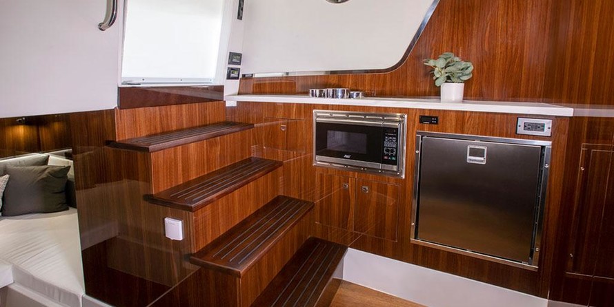 Cruisers Yachts 50 Cantius