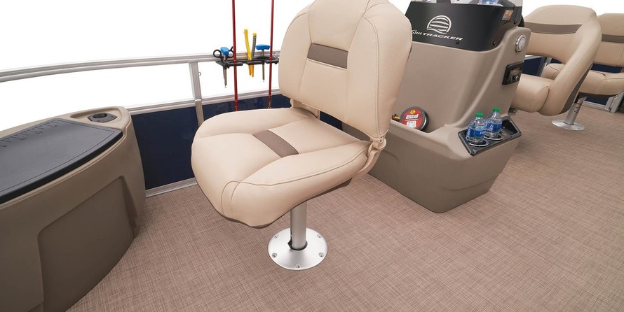 Sun Tracker Bass Buggy 18 DLX