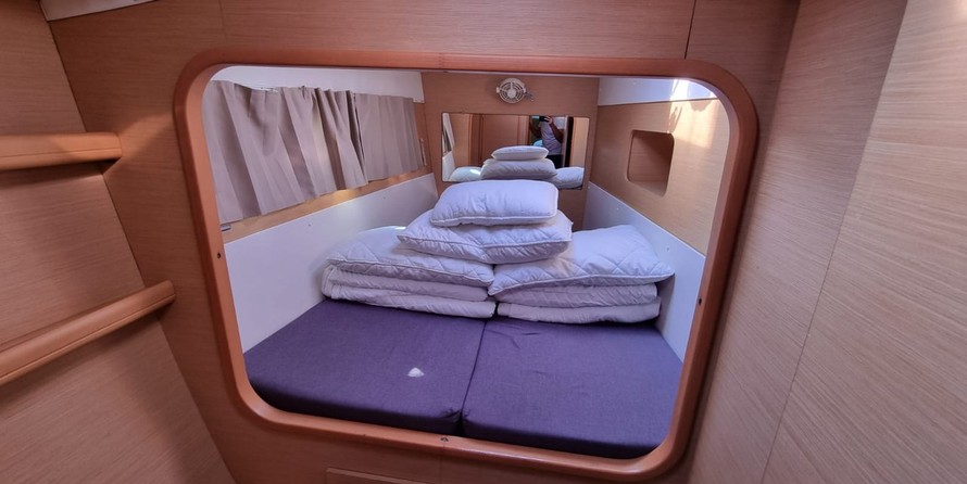 Lagoon 440 - 4 + 2 cab.