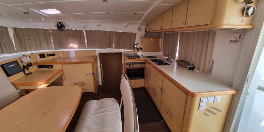 Lagoon 440 - 4 + 2 cab.