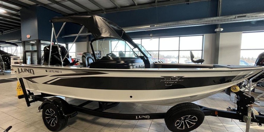 Lund Boats 1875 Pro-V Sport