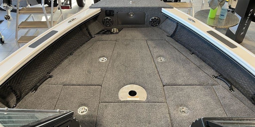 Lund Boats 1875 Pro-V Sport