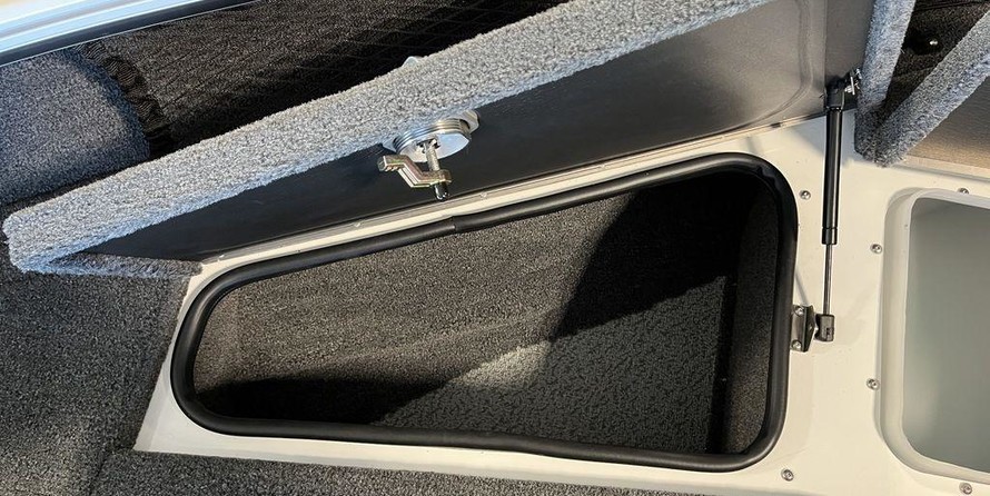 Lund Boats 1875 Pro-V Sport