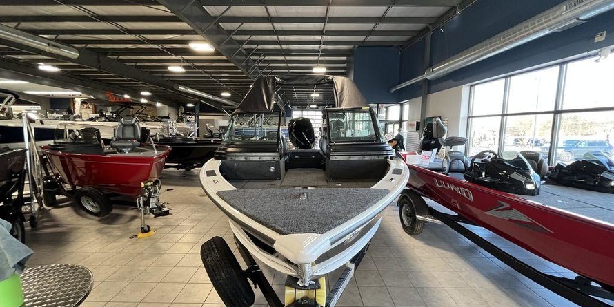 Lund Boats 1875 Pro-V Sport