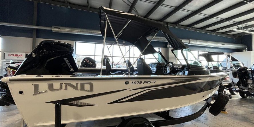 Lund Boats 1875 Pro-V Sport