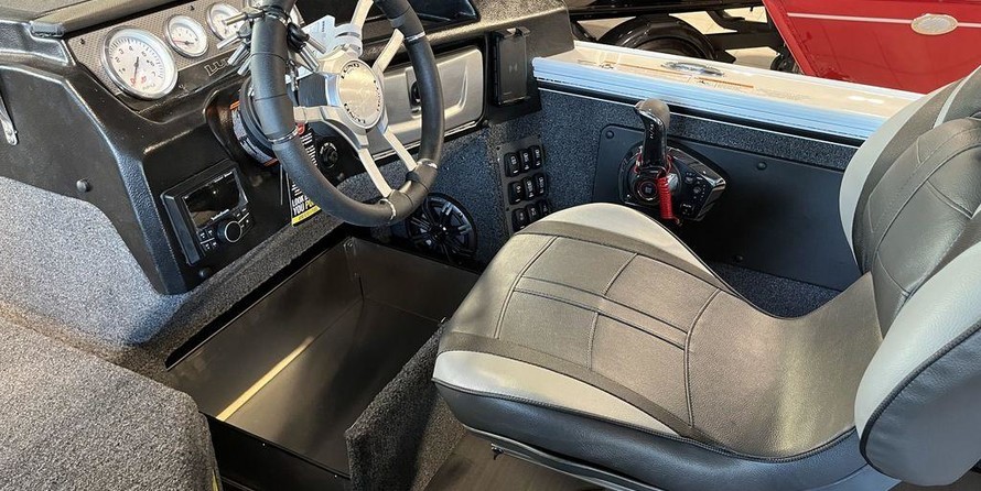 Lund Boats 1875 Pro-V Sport