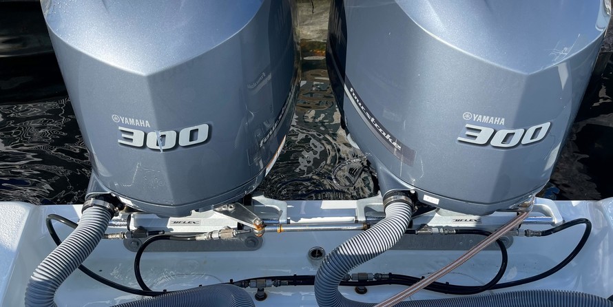 Yellowfin 32 offshore