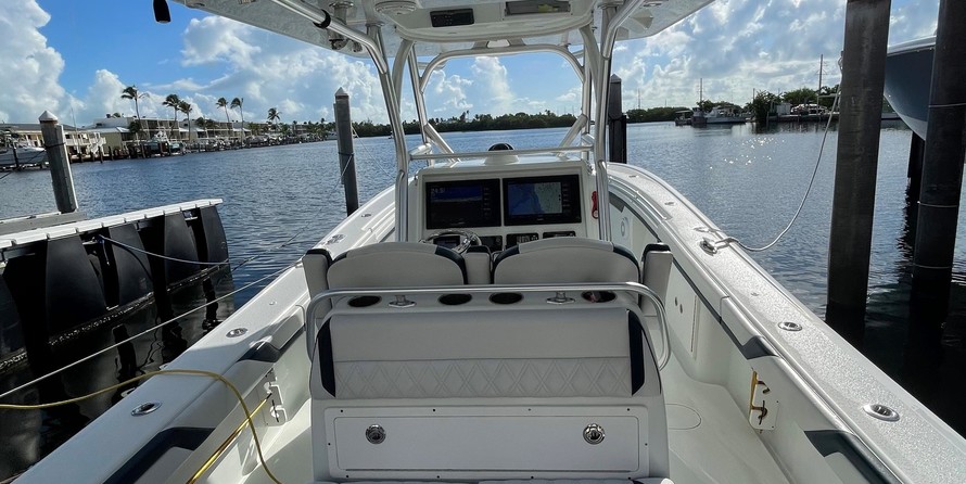 Yellowfin 32 offshore