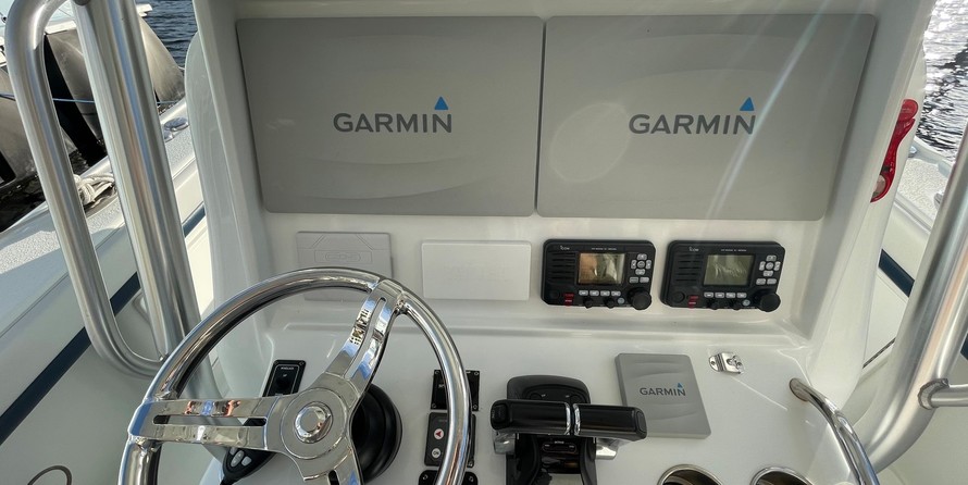 Yellowfin 32 offshore