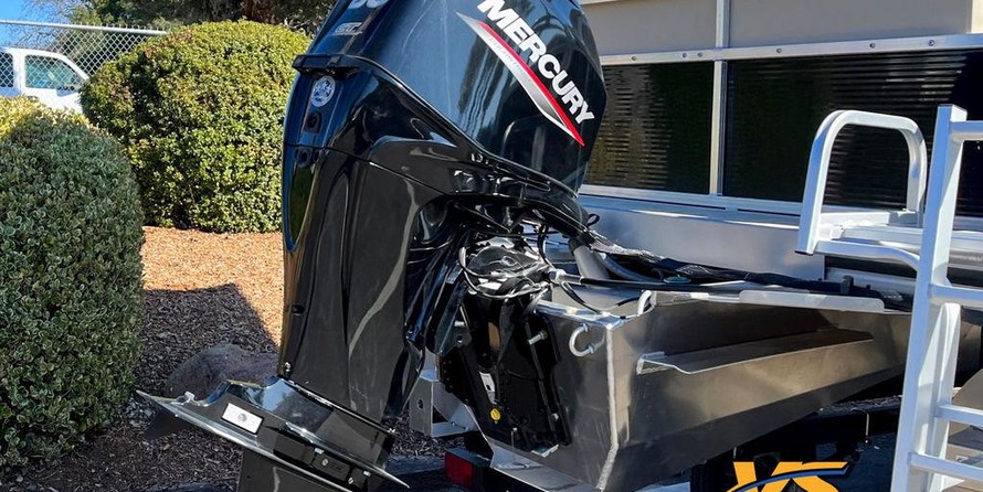 Lowe Ultra 182 Fish &amp; Cruise