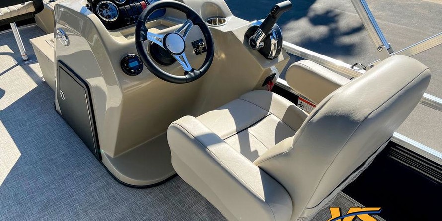 Lowe Ultra 182 Fish &amp; Cruise